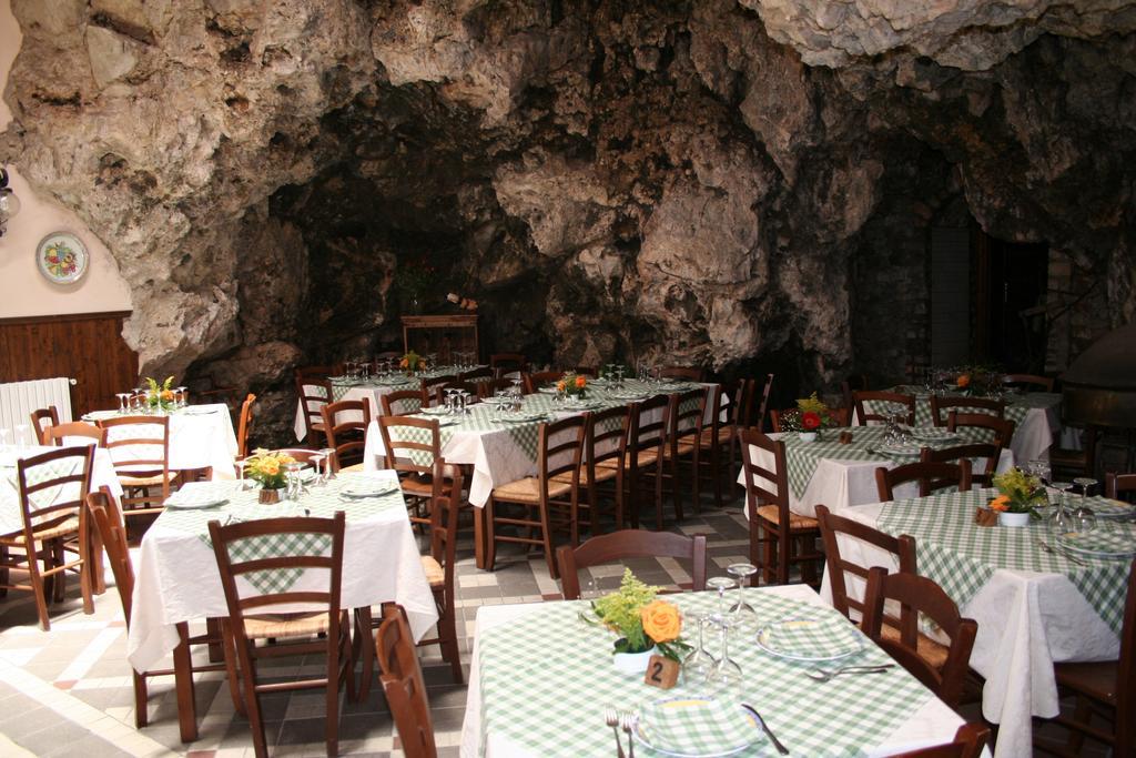Agriturismo La Grotta Corbara  Ngoại thất bức ảnh